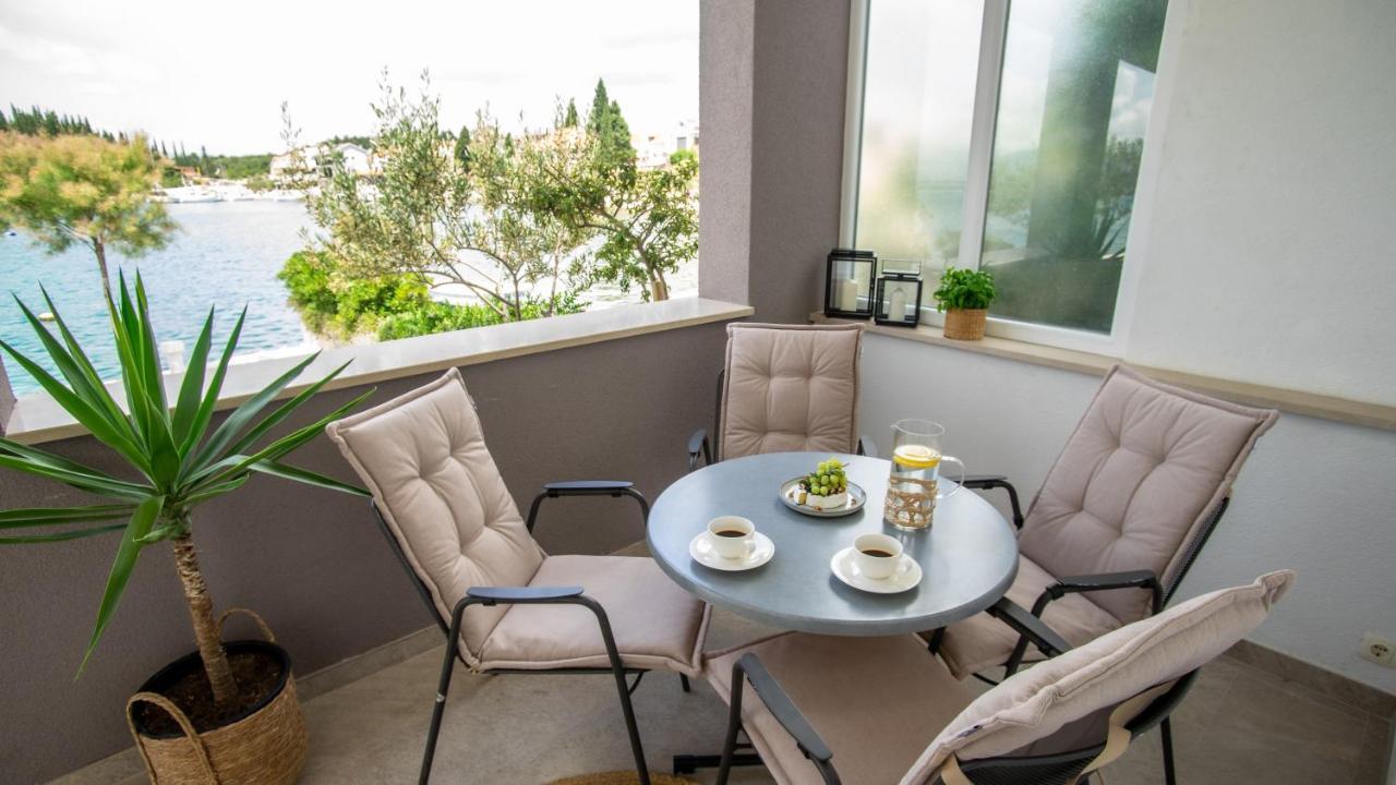 Apartment Antun - Adriatic Coast Retreat بلاتشي المظهر الخارجي الصورة