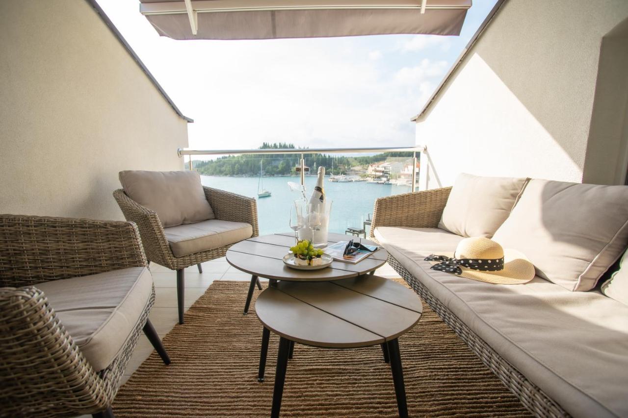 Apartment Antun - Adriatic Coast Retreat بلاتشي المظهر الخارجي الصورة