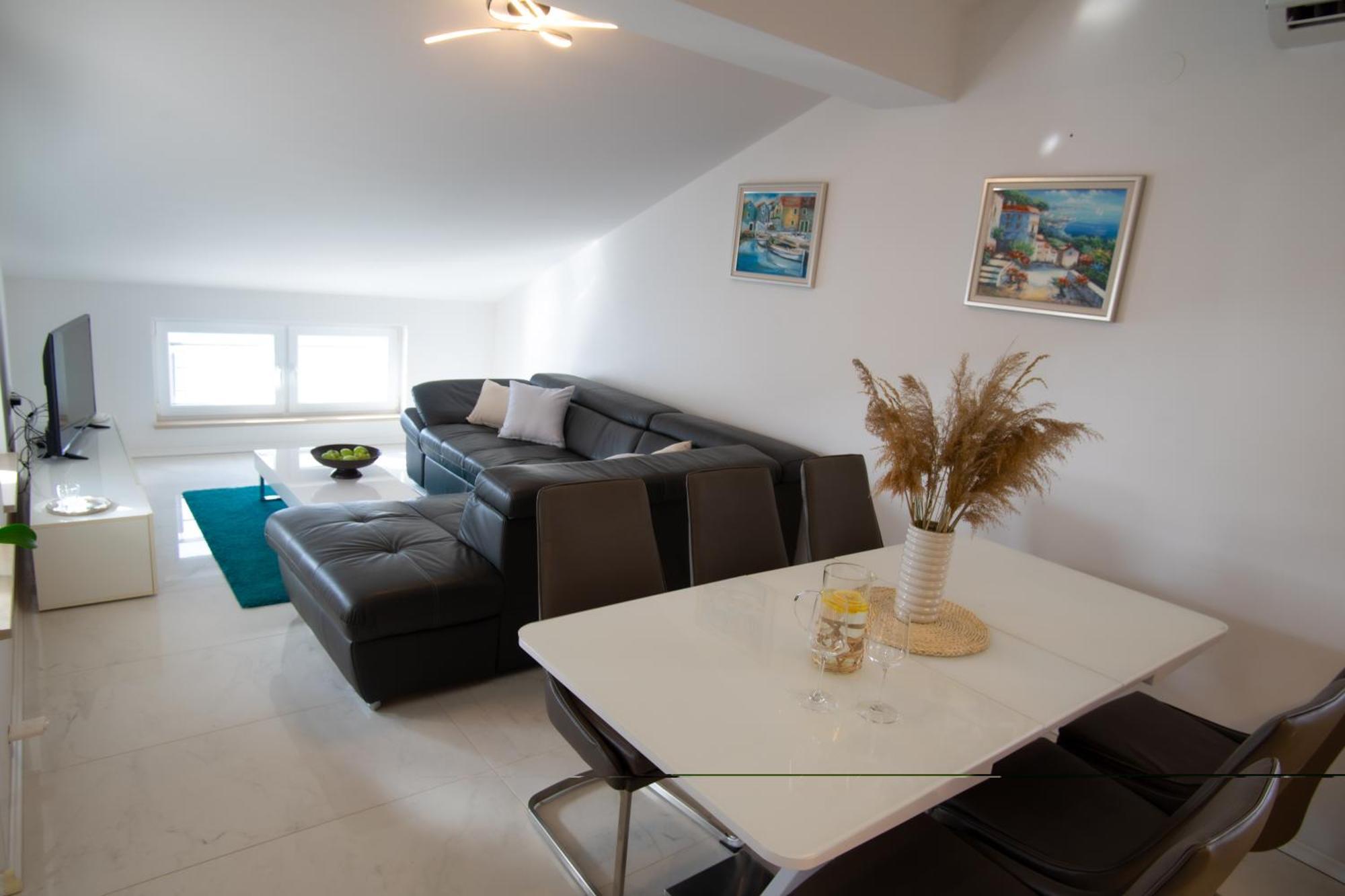 Apartment Antun - Adriatic Coast Retreat بلاتشي الغرفة الصورة