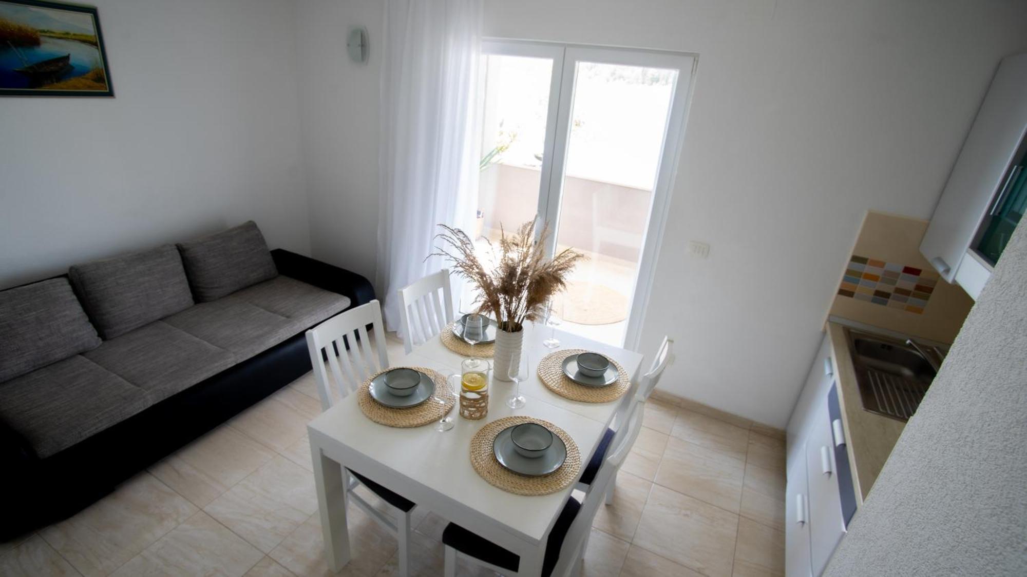 Apartment Antun - Adriatic Coast Retreat بلاتشي الغرفة الصورة