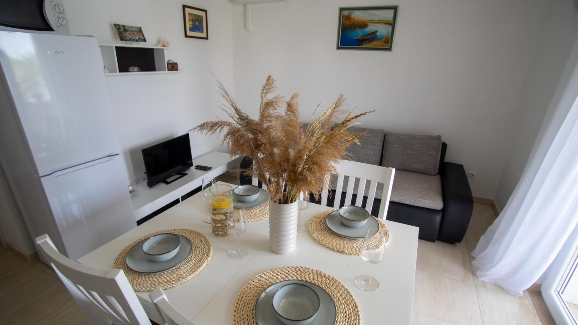 Apartment Antun - Adriatic Coast Retreat بلاتشي الغرفة الصورة